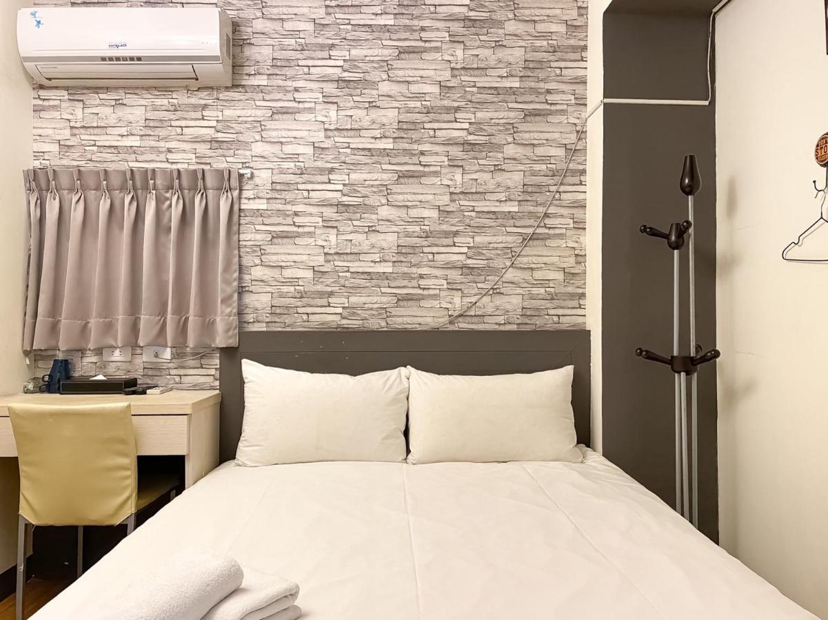 Fengjia Sleep Hotel Taichung Esterno foto