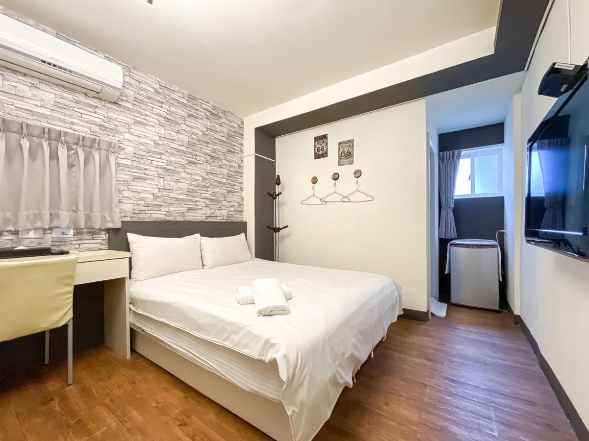 Fengjia Sleep Hotel Taichung Esterno foto