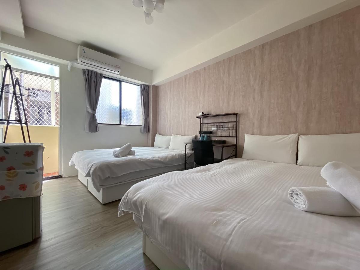 Fengjia Sleep Hotel Taichung Esterno foto