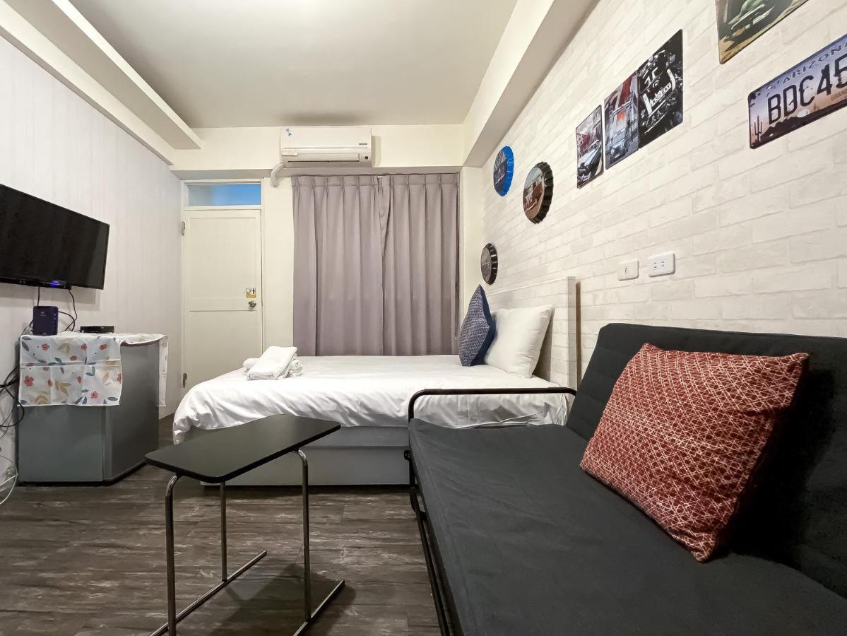Fengjia Sleep Hotel Taichung Esterno foto