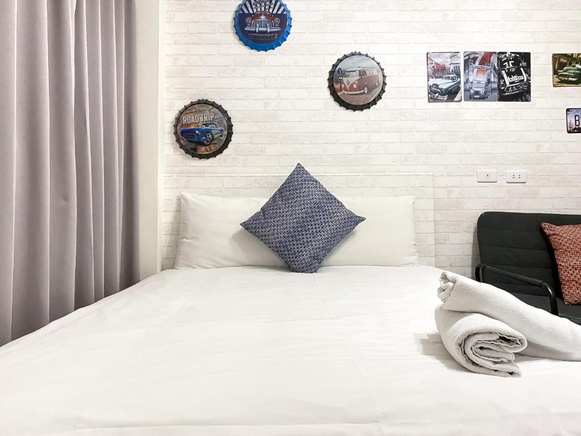 Fengjia Sleep Hotel Taichung Esterno foto
